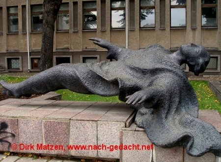 Kaunas, Skulptur am Unabhngigkeitsplatz
