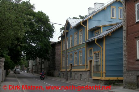Tallinn, Holzhuser in Pastellfarben
