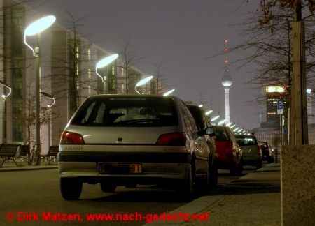 Berliner Fernsehturm vom Regierungsviertel aus