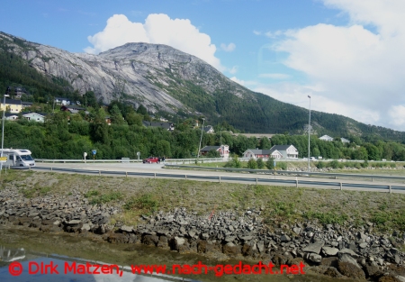 Zugfahrt Nordlandbahn, in Dalsgrenda kurz vor Mo i Rana